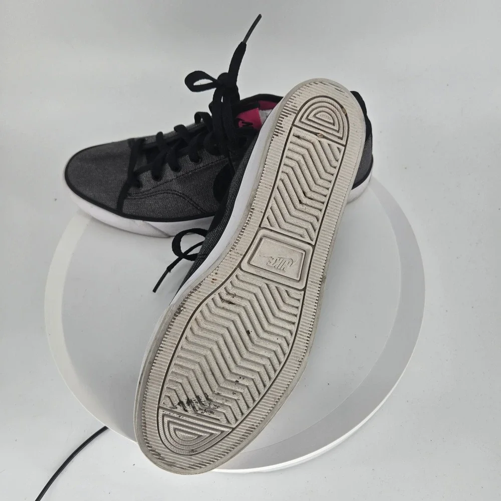 Nike Capri III Low LTR‎ Dark Grey Black Pink Glow Sneakers 631635-006 Womens 8.5